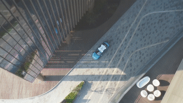 全球连线｜一辆无人驾驶汽车的自白：未来，人人都是“老司机”