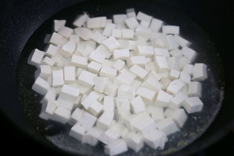 米饭|豆腐此做法,鲜嫩入味,成本不到2块钱,下饭又解馋