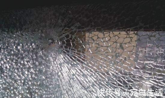 窗帘|家里窗户别挂窗帘了, 邻居家这样装, 看完想回家重装!