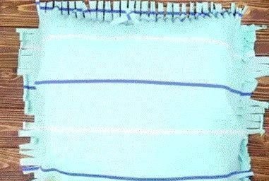 旧衣服千万别扔，聪明女人用它套被子，既省空间又省事！