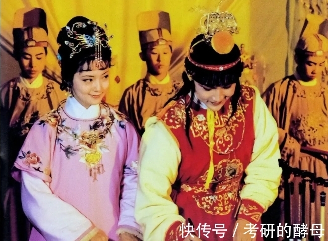 薛宝钗$到底是薛宝钗配不上贾宝玉，还是贾宝玉配不上薛宝钗？为什么？