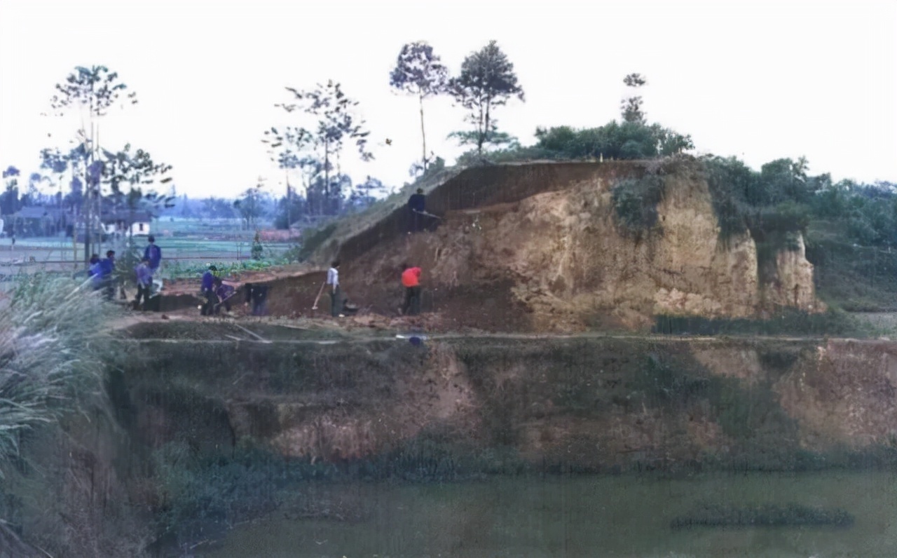 古城墙&三星堆遗址,发现谜样的城墙,专家经过研究,发现它有神秘的用途