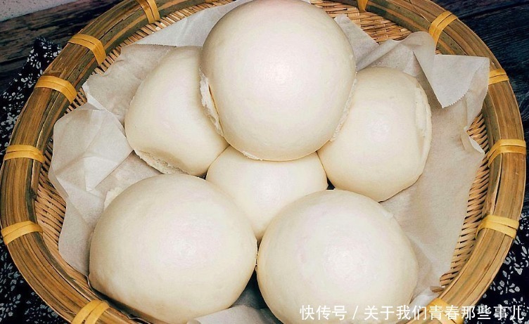 酵母菌|蒸馒头用大火还是小火?很多人用错了火,难怪馒头干硬塌陷,不香