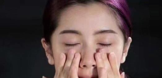 女人再忙也要别忘：出门尽量化“淡妆”，教你正确顺序，简单漂亮