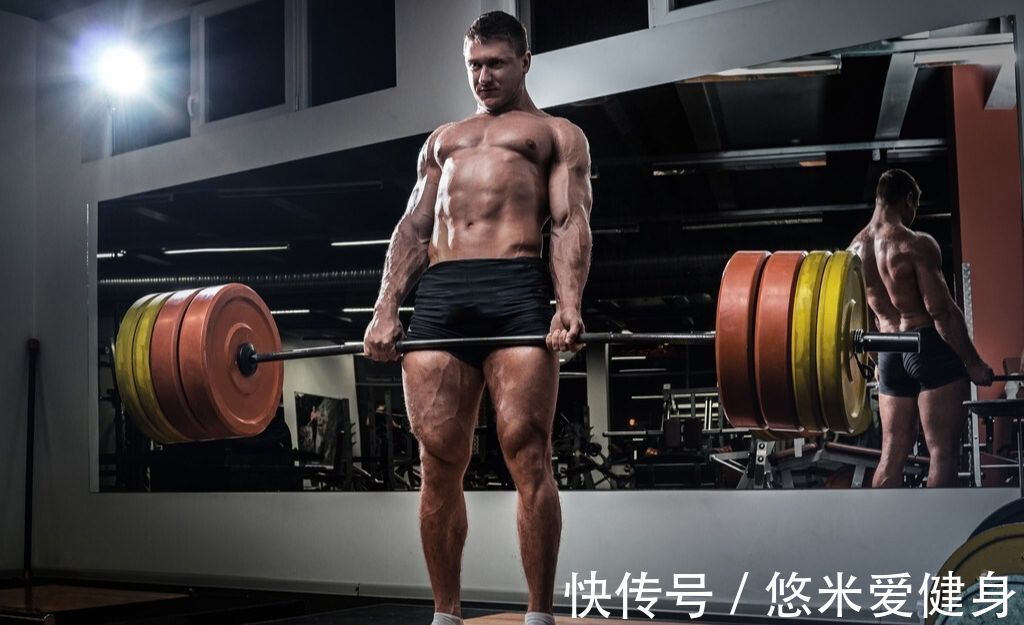 手腕|这4个健身装备,并不适合新人使用,提升基础力量实现增肌效果