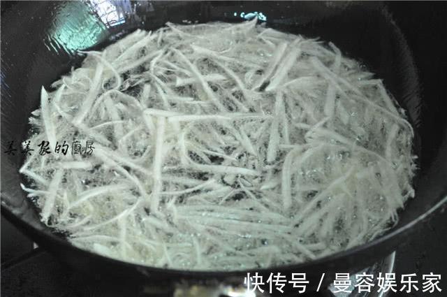 筷子|比花生米更香,比薯条更脆,3块钱做一大盘,清爽入味儿子吃嗨啦