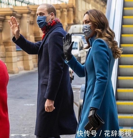 凯特王妃真懂时髦，深蓝大衣都能够穿出如此优雅感