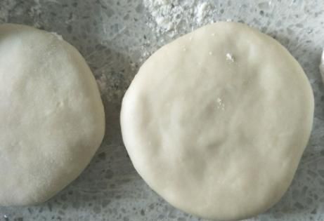 萝卜丝饼这做法最好吃，不发面也不烫面，薄皮馅多，咬一口还流汁