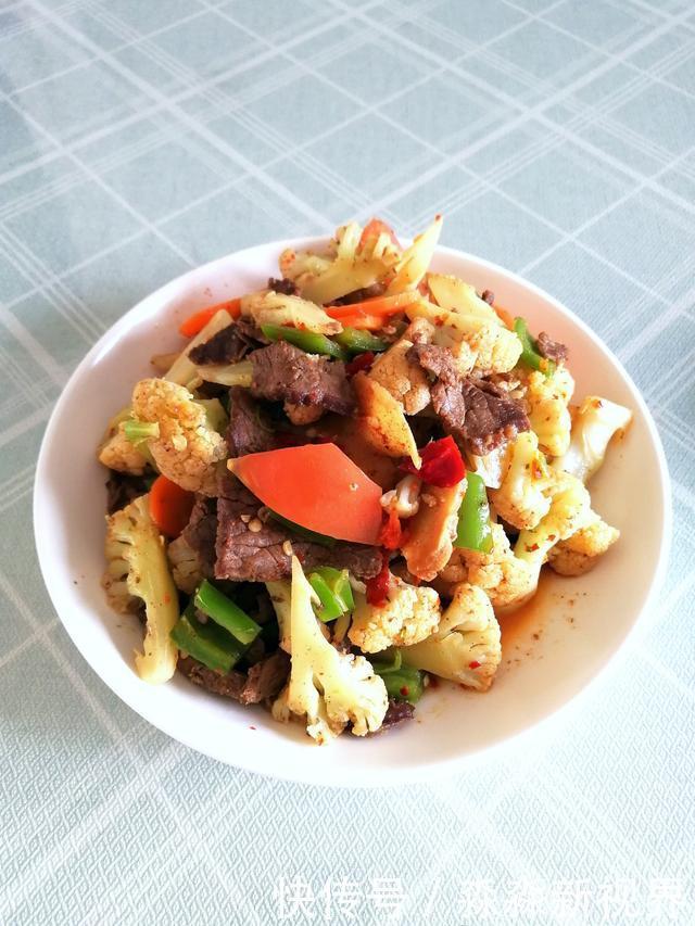 值得|晚餐这样吃,蔬菜粗粮多,味道好,网友说你家的饭菜很值得学习