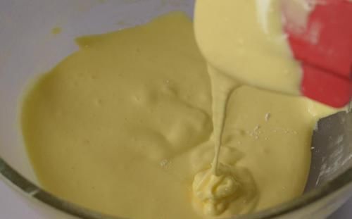 教你做虎皮蛋糕上的虎皮,掌握2个技巧,保证起虎皮,做法很简单