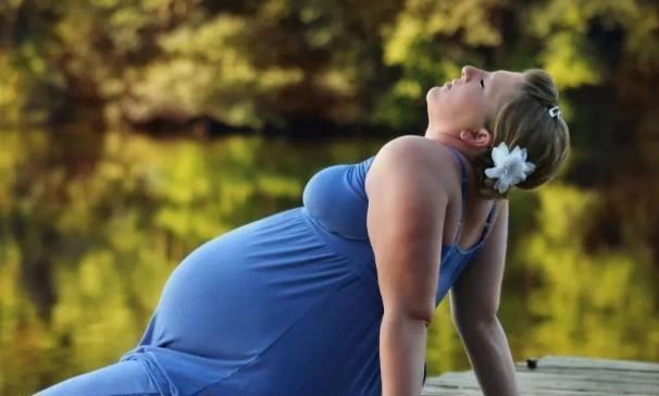 发动|预产期都过了,宝宝还迟迟不发动,和“男早生,女拖月”有关吗