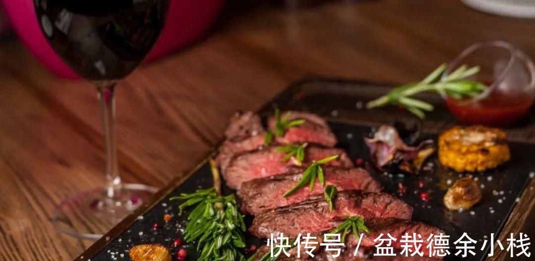 熟度|牛排出品用冷盘还是热盘？铁盘和瓷盘的差别？会影响牛排熟度吗？