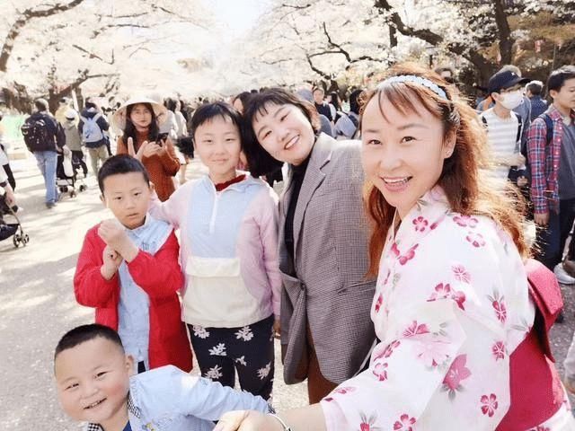 坚韧|学霸妈妈带娃有一套：不上补习班，3年走遍中国，孩子还特别优秀