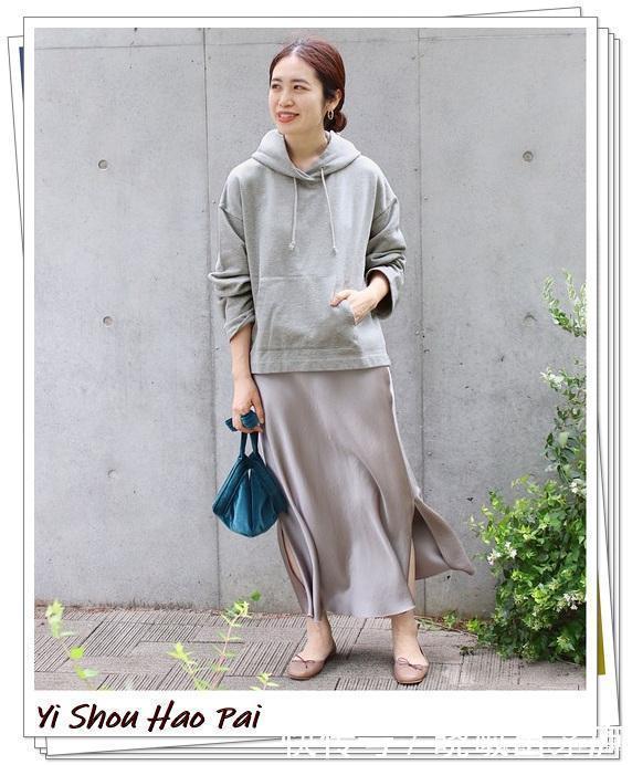 造型|卫衣怎么搭配下装才合适15种增强女人味的轻熟穿搭案例