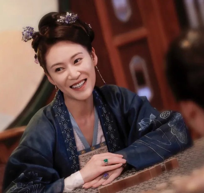 金玉满堂|种田文推荐：带着婆婆一起摆摊开饭店发家致富