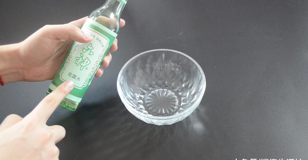 花露水|花露水倒进洗衣液里太实用了, 可惜很多人还不知道, 学会受用一生