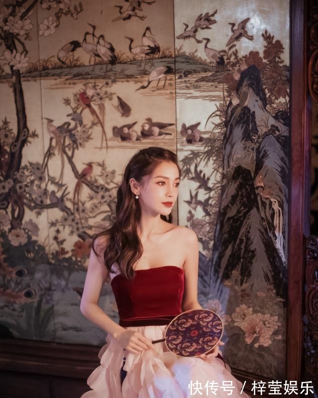 打理 女明星做示范,头发扎一半留一半,这些发型好打理还时髦!