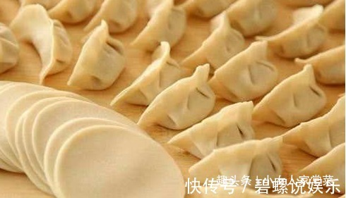 60年老厨子调制饺子馅的秘方三种调料缺一不可,网友太香了