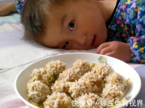 高热量|这3种食物睡前别让孩子吃,积食不说,还影响智力和身高