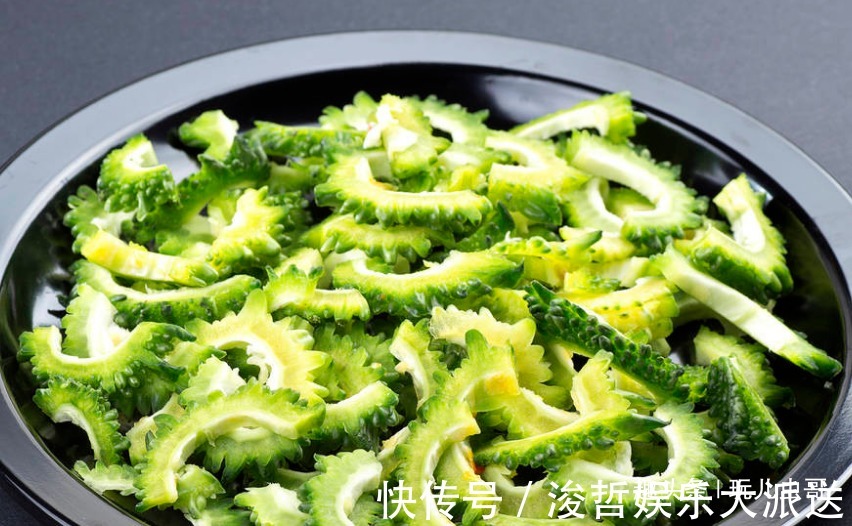 营养土|苦瓜味道虽苦，却补肾健脾，栽培有技巧，种出好食苦瓜！