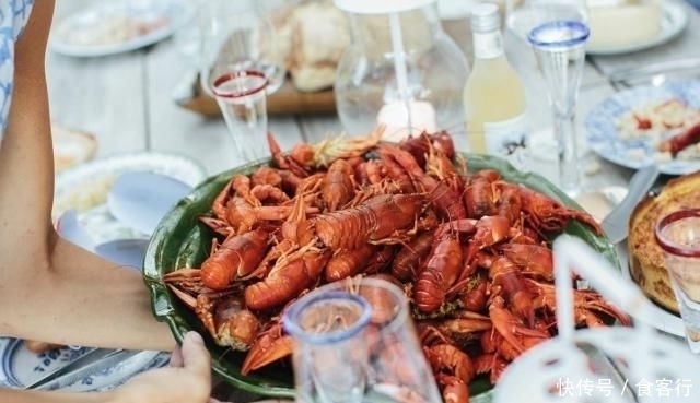 亚洲鲤鱼|中国吃货让外国人感叹的行为风滚草在中国从来没有黄过