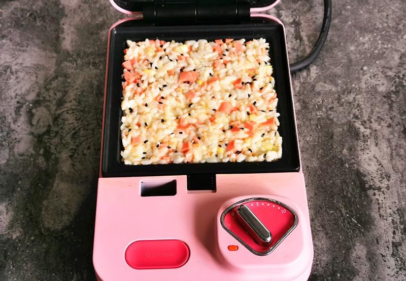 酥脆|剩米饭做的这饼,既是主食也是零食,焦香酥脆,吃起来停不下来!