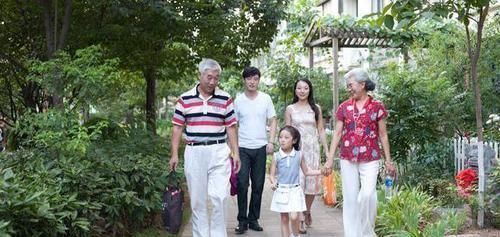 寿命长短|走路快慢能看出寿命长短60岁后,每天走路达到“这个数”更健康