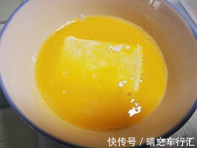 虾皮|一块豆腐，一把虾皮，就能做出饭店的招牌菜，外酥里嫩，真馋人