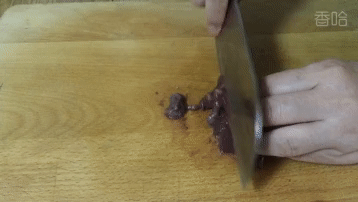 贫血者最适合吃“这菜”,补血护眼最厉害,9块钱就能炒一大盘