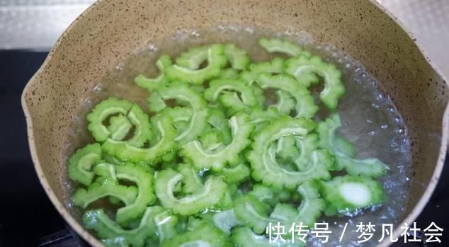 血糖稳定|高血糖最怕这个菜,56岁叔叔血糖高,隔三差五吃,血糖稳定4.0!