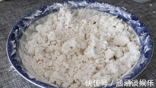 糯米粉这做法实在太好吃了，难怪小吃街那么火，吃一次就念念不忘