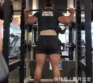 t181cm日本肌肉壮男走红，每天深蹲练出大粗腿，网友不淡定了