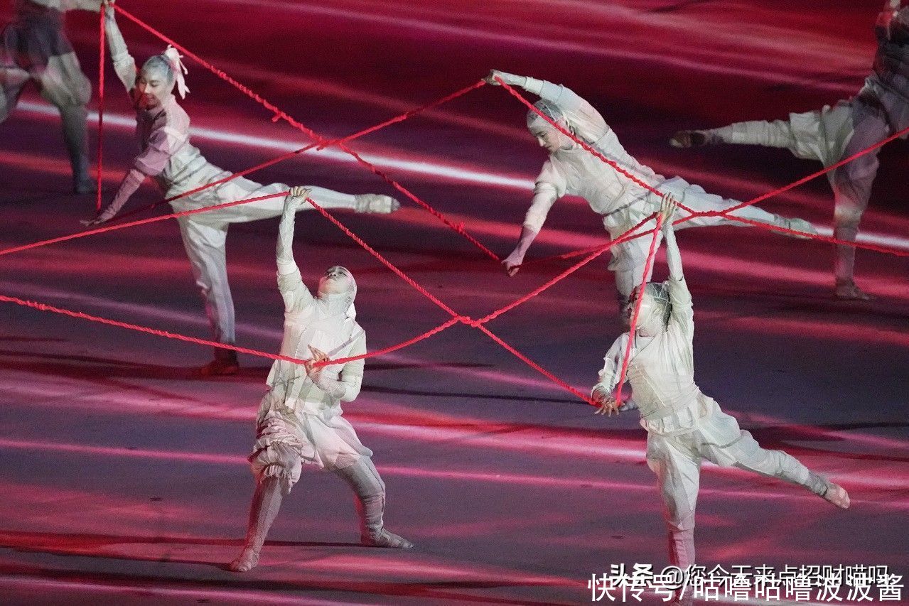 无限列车|奥运闭幕式惊现鬼灭之刃主题曲，网民：开幕招鬼，闭幕斩鬼的大秀