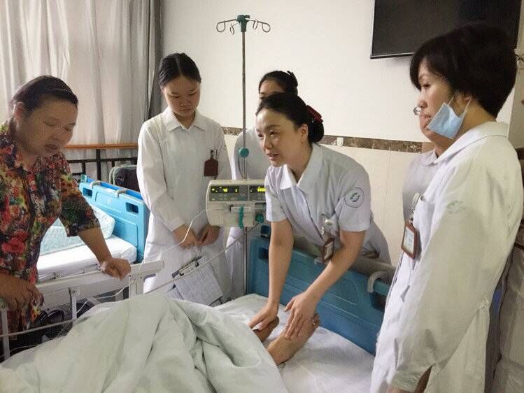 血管外科|你好，护士长丨重医附一院血管外科刘丽萍：护理是一门助人的事业，我热爱我的事业