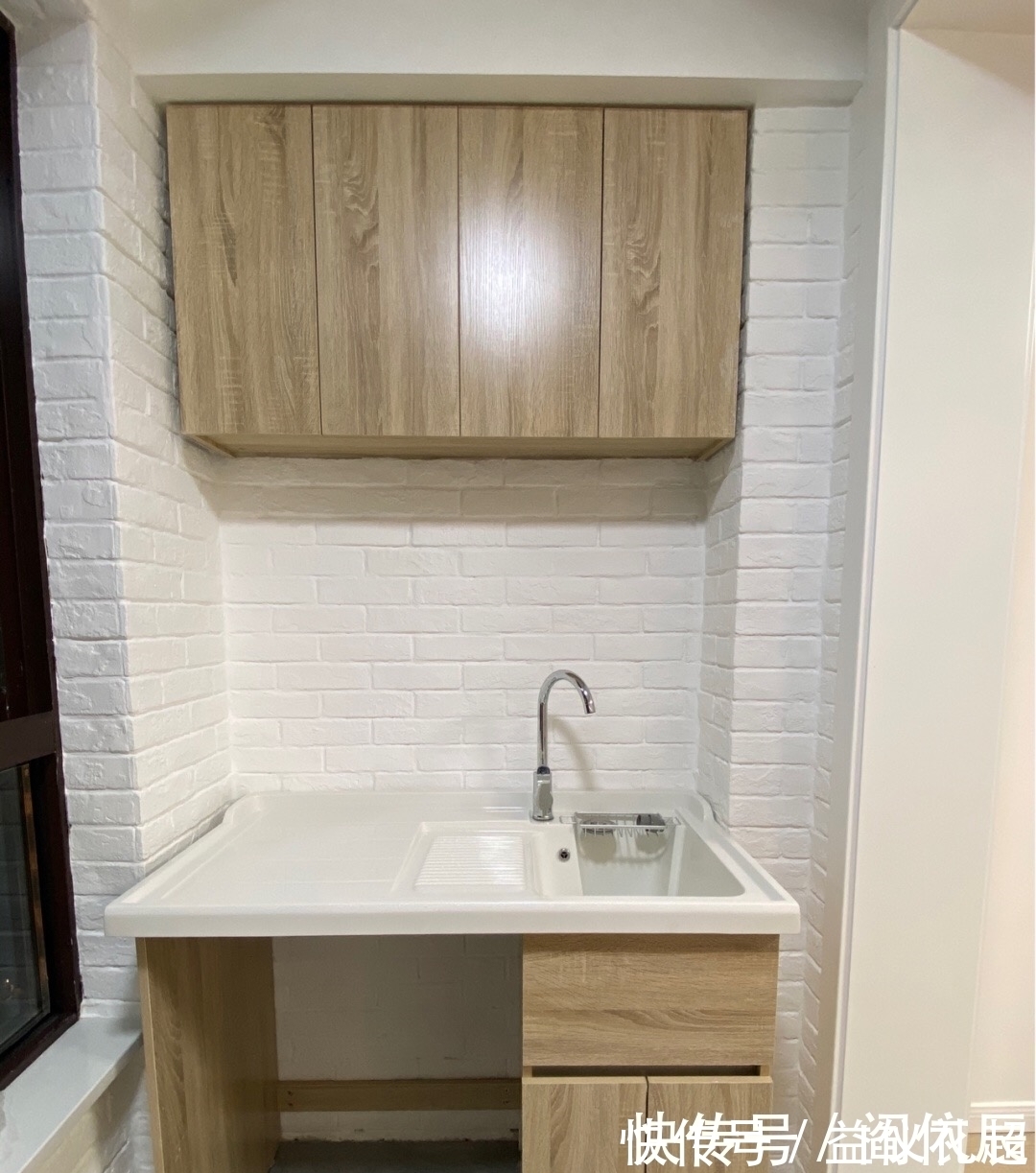 电视柜|越来越多人不做电视墙，看她家，装修不豪华，保洁做完却很漂亮！