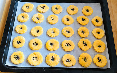 每逢佳节胖三斤，教你做低糖低油版桃酥，酥香蓬松，口感细腻