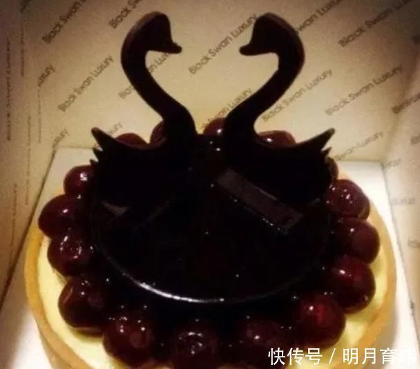 零食|男生舍不得送女生的4种零食,水馒头不算啥,全买得起家里有矿