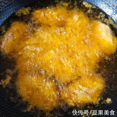 鸡翅|自制完胜KFC的椒盐鸡翅的家常做法，简单快捷又好吃