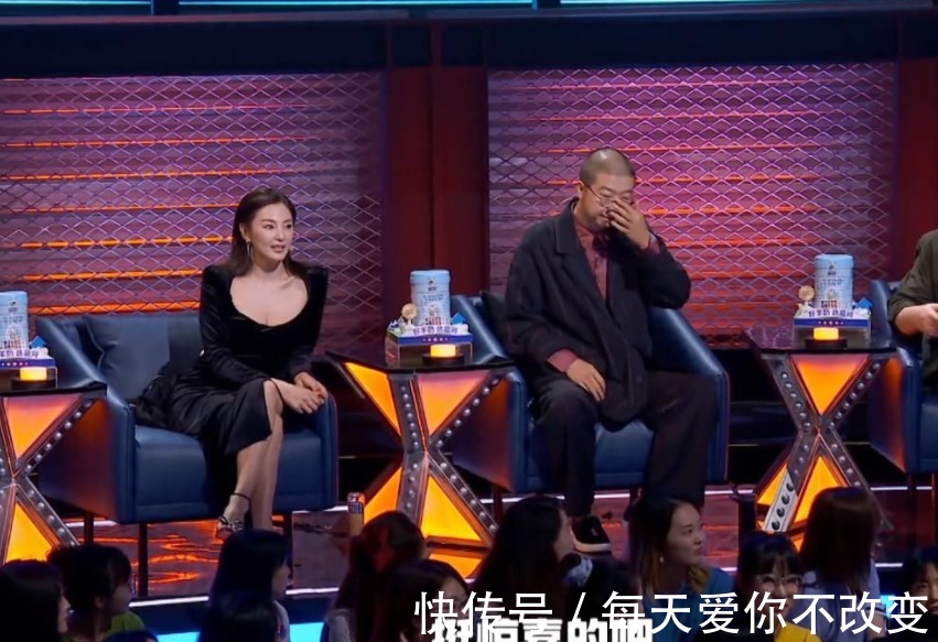 他的这种演出形式,挺适合线上的,拿来比赛也不错