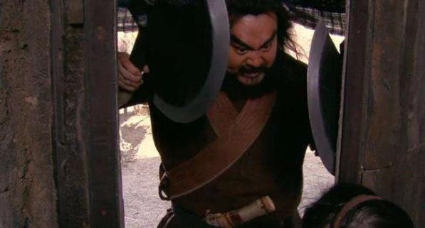 罗真人!水浒中, 众好汉为何都不敢得罪李逵 时迁的一句话说出了真相!