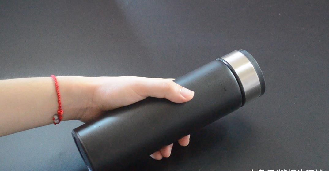 保温杯|保温杯太深不好清洗, 教你一招, 不用洗涤剂, 细菌污垢洗得干干净净