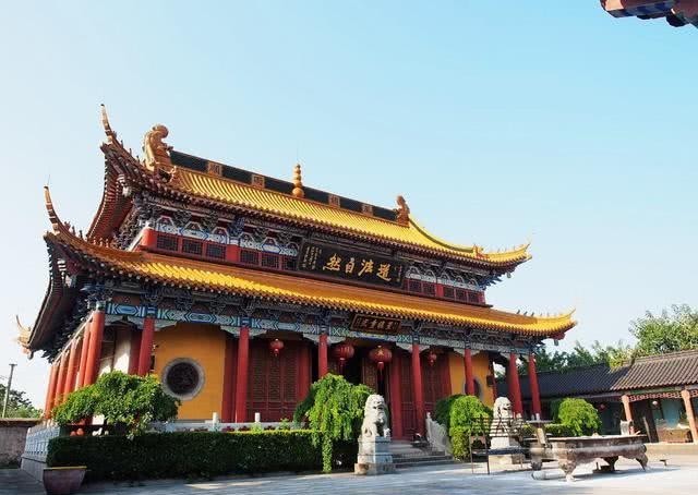 唯一|史上唯一和孔子齐名,去世后能让孔子亲笔题写碑文的人,到底是谁