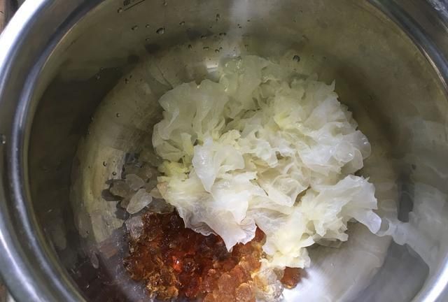 早餐|天冷女人要好好爱自己,每天早餐一碗汤羹,软糯清甜,十元煮一锅