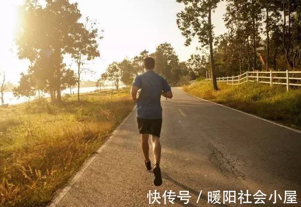 改正|睡前有3个行为的人，易给肝脏惹“麻烦”，改正4点肝脏会感激你