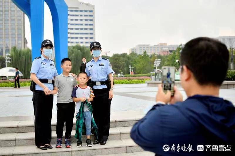 基层|国庆悦｜国庆我在岗！青年民警深入基层一线维护节日治安秩序