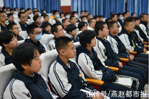 助学生|河北正定中学举行2021年秋季国家助学金发放仪式