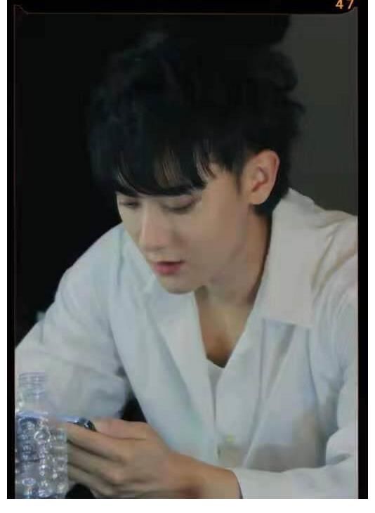 黃子韜吐槽公司藝人射箭都脫靶