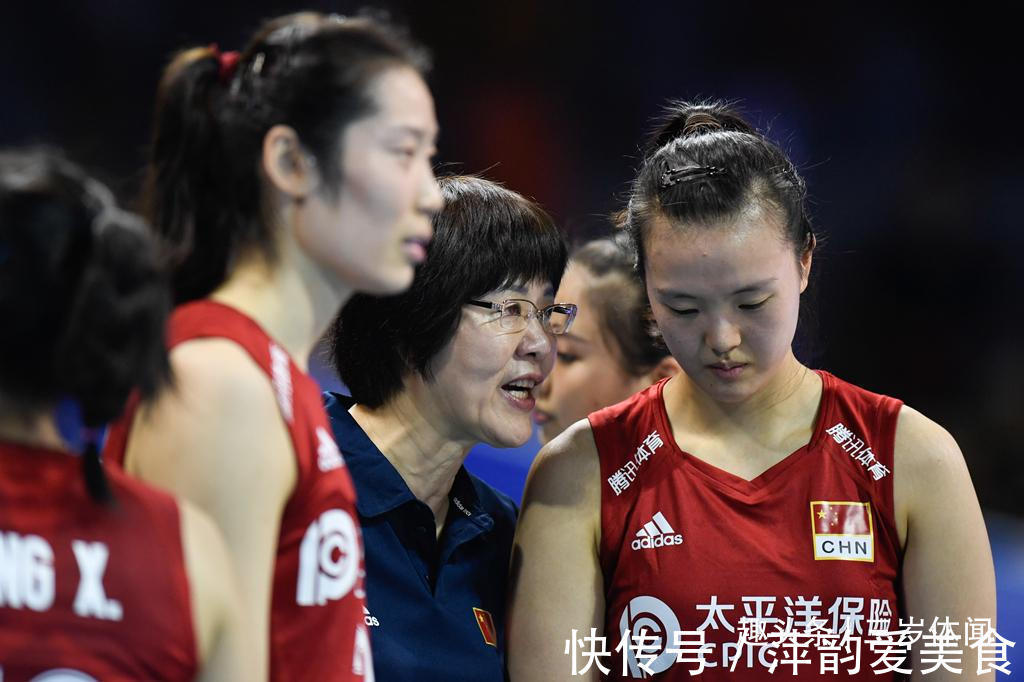 续约|确定了！女排功勋教练选择续约，3连冠王朝曾被中国女排无情阻止