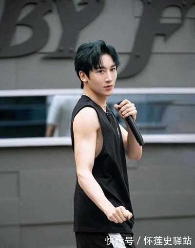 歐陽靖|麥亨利《披荊斬棘的哥哥》開播 初舞臺《神奇》大秀舞技燃炸全場