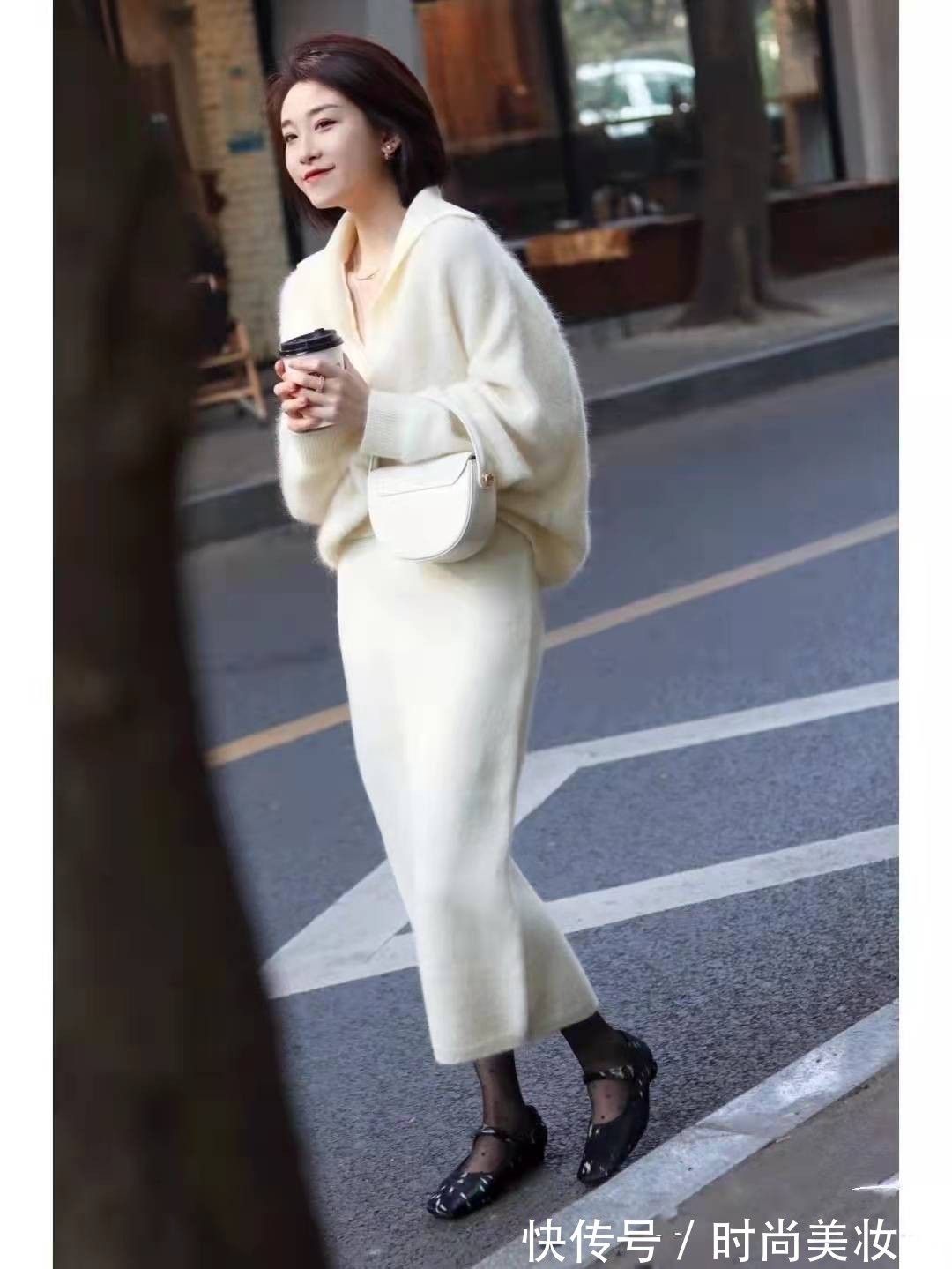 版型 原来毛衣这样搭很高级,显气质又时尚,适合30、40岁的女人